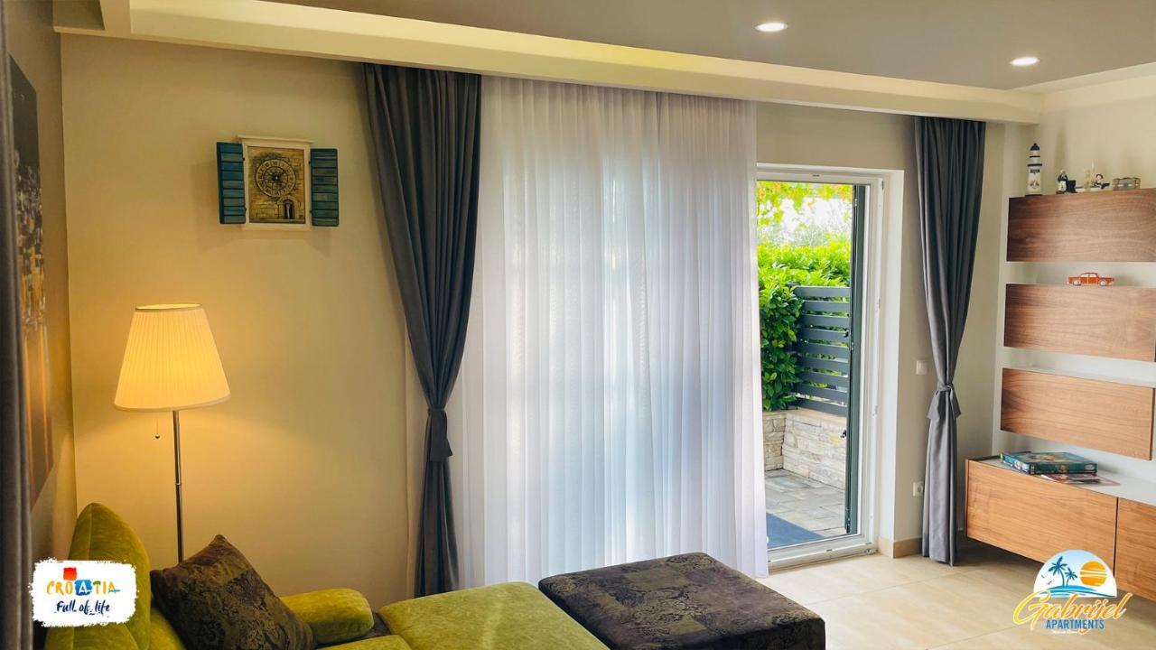 Gabrijel Apartments Makarska 1 Exterior photo